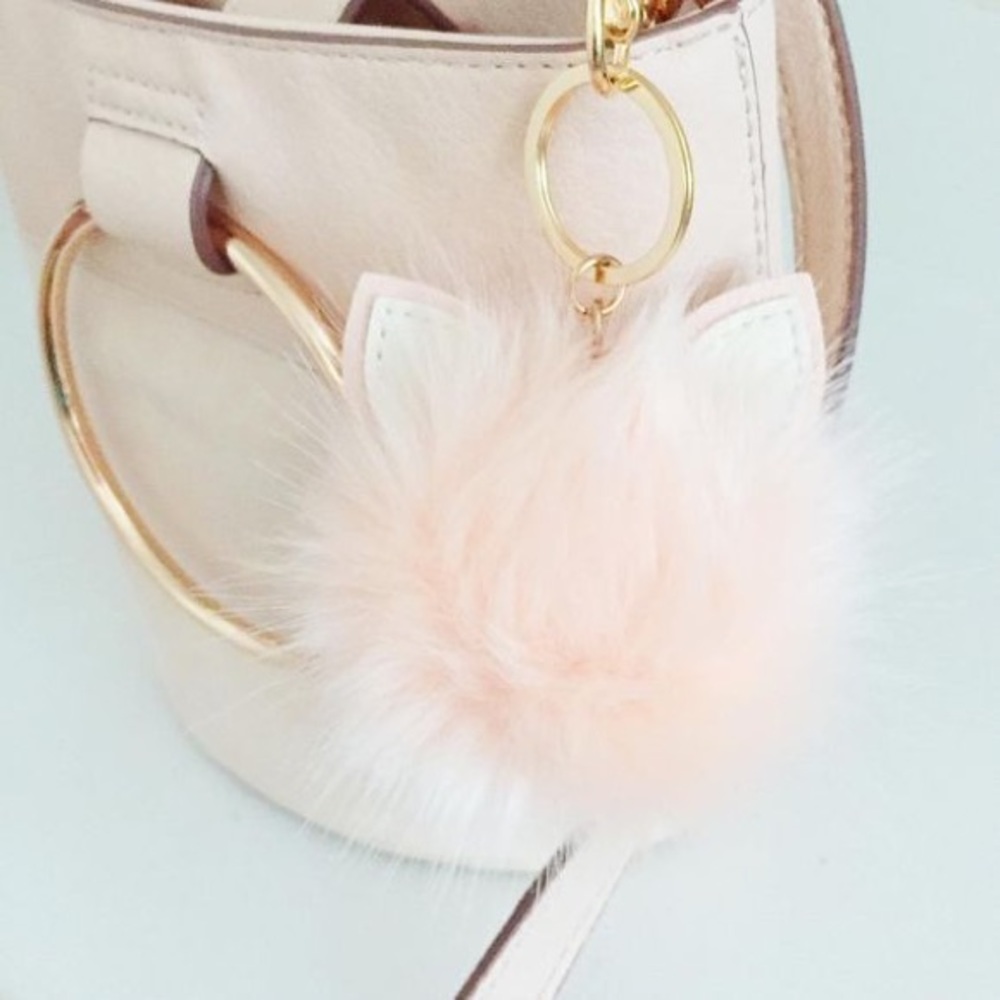 LC Lauren Conrad Pink Cat Faux Fur Keychain NWT - Picture 2 of 4